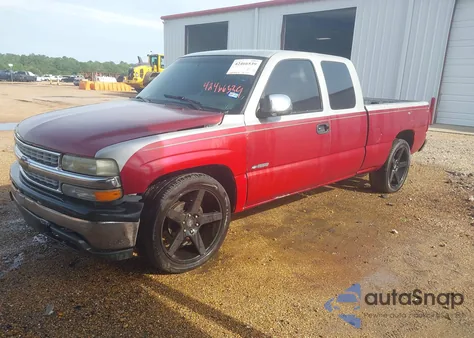 2000 Chevrolet Silverado 1500 Ls z USA, uszkodzony, nr VIN 1GCEC19T0YZ156854